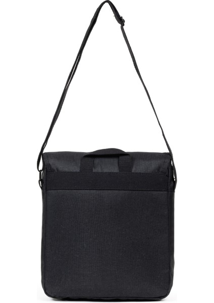 Modern ve Pratik Taşımanın Anahtarı: Dikey Tasarımlı Postacı Çanta