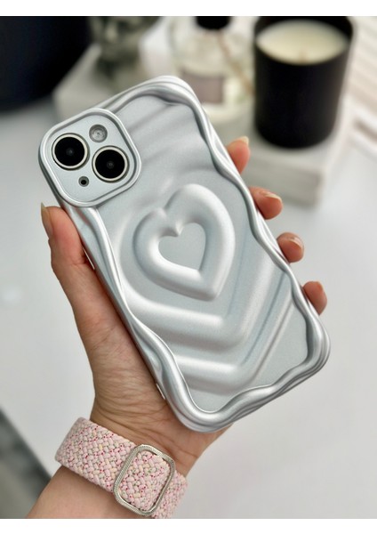 Iphone 14 Plus ve 15 Plus Uyumlu 3D Mat Kabartma Kalp Silikon Kılıf indirimleri