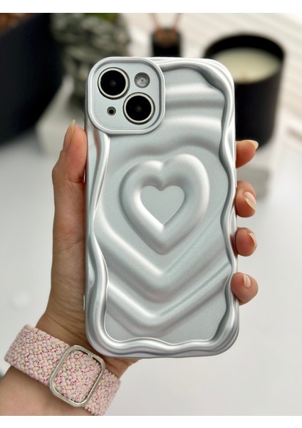 Iphone 14 Plus ve 15 Plus Uyumlu 3D Mat Kabartma Kalp Silikon Kılıf
