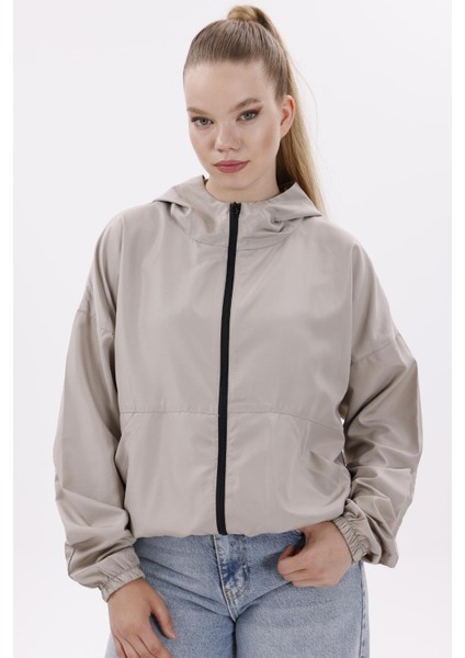 Kadın Kapüşonlu Su ve Rüzgar Geçirmez Oversize Yağmurluk - Rüzgarlık fiyatları