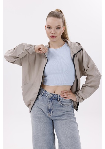 Kadın Kapüşonlu Su ve Rüzgar Geçirmez Oversize Yağmurluk - Rüzgarlık modelleri