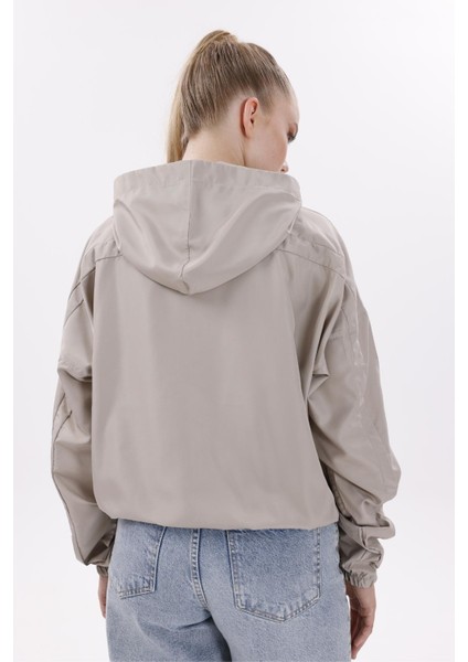 Kadın Kapüşonlu Su ve Rüzgar Geçirmez Oversize Yağmurluk - Rüzgarlık indirimleri