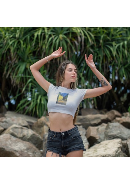 Café Terrace At Night Crop Tişört - Ekru fiyatları