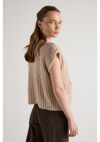 Kadın Vizon Saç Örgü Düğme Detaylı Triko Yelek 5584