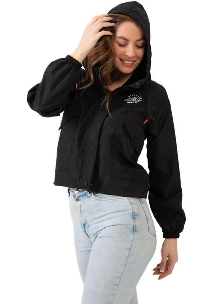 Kadın Su Geçirmez ve Rüzgara Dayanıklı Kapüşonlu Çıt Çıtlı Mevsimlik Yağmurluk