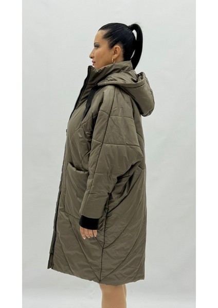 Büyük Beden Kapüşonlu Dizlatı Kadın Yarasa Kol Şişme Kaban modelleri