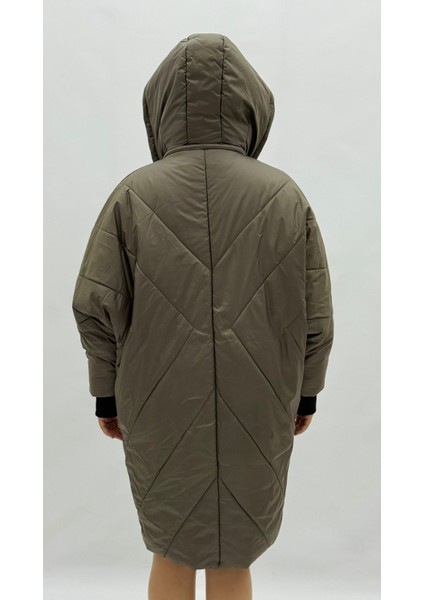 Büyük Beden Kapüşonlu Dizlatı Kadın Yarasa Kol Şişme Kaban fırsatları