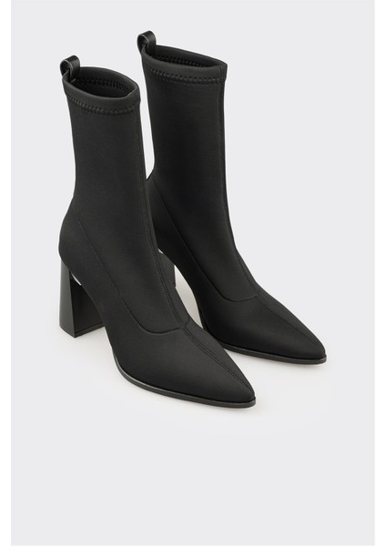 Siyah Kadın Klasik Bot fiyatları