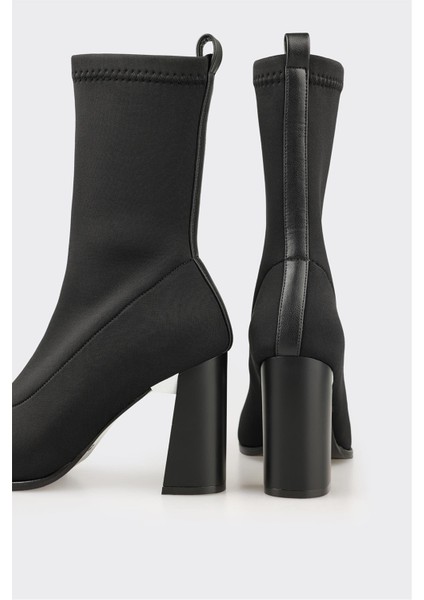 Siyah Kadın Klasik Bot fırsatları