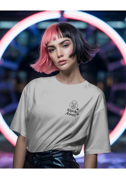 Köpek Annesi – Poodle Silüetli Minimal Tişört modelleri