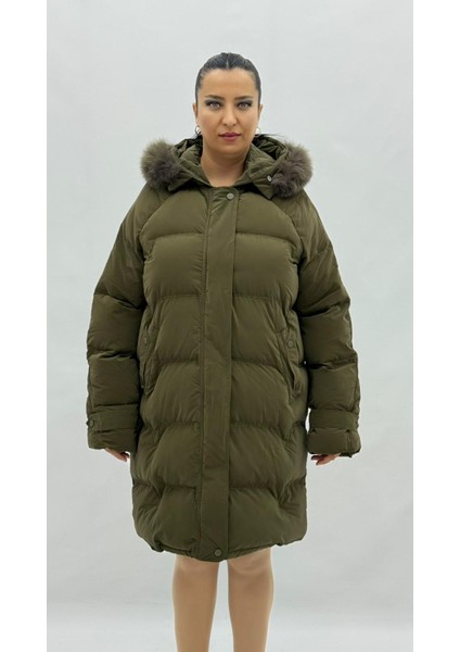 Büyük Beden Kürklü Kapüşonlu Dizaltı Kadın Kalın Şişme Kaban