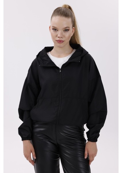 Kadın Kapüşonlu Su ve Rüzgar Geçirmez Oversize Yağmurluk - Rüzgarlık fiyatları