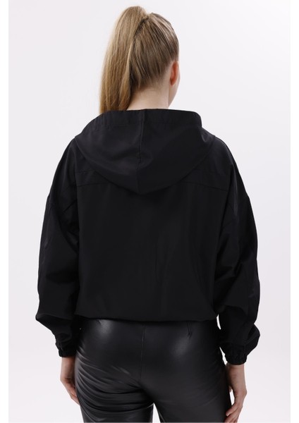 Kadın Kapüşonlu Su ve Rüzgar Geçirmez Oversize Yağmurluk - Rüzgarlık