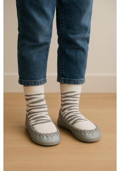 Çocuk Zebra Desenli Makosen Soket Çorap Patik Panduf – Kaydırmaz Ev & Anaokulu Ayakkabısı Gri