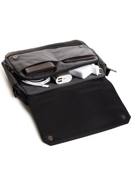 Çok Gözlü Kapaklı Omuz Askılı El & Omuz Çantası Haki