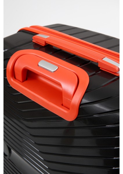 4 Lü Set Şifreli ve Darbeye Dayanıklı Polipilen Valiz Seti – Güvenli ve Konforlu Seyahat Valiz