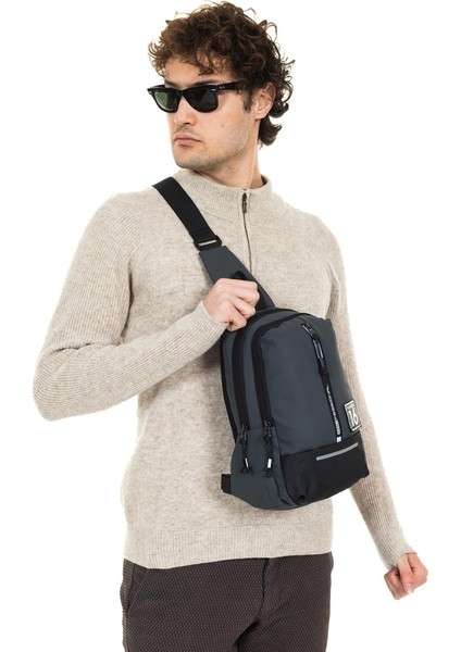 Çok Gözlü USB Girişli Body Bag Göğüs Çantası