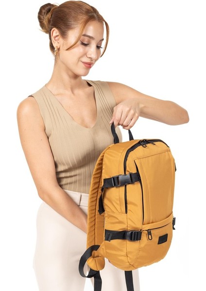 Çok Bölmeli Mini Sırt Çantası