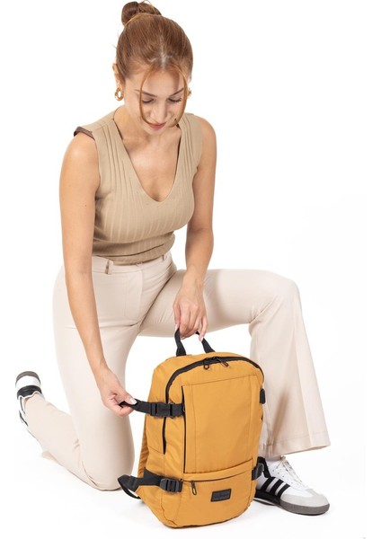 Çok Bölmeli Mini Sırt Çantası