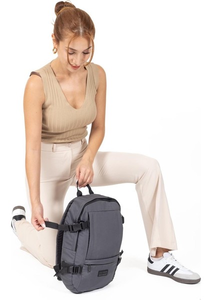 Çok Bölmeli Mini Sırt Çantası