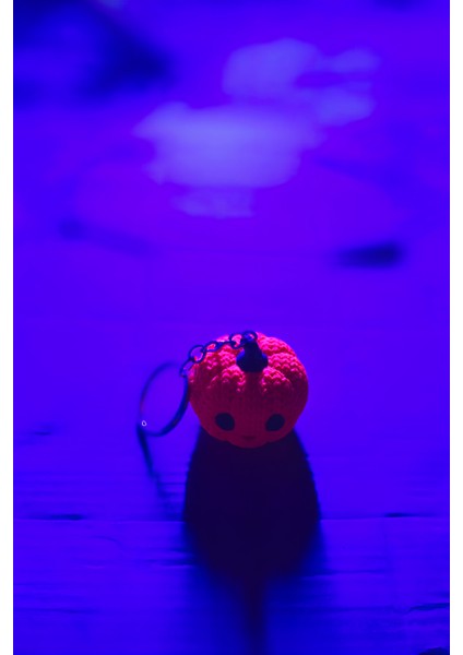 Neon Turuncu Örgü Desenli Balkabağı Parlayan Anahtarlıkcharm fırsatları