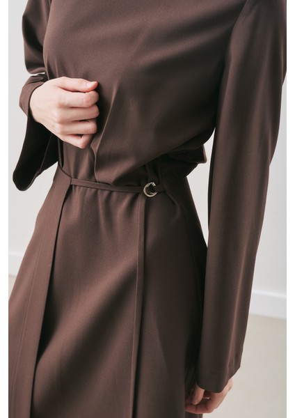Anvelop Etekli Klasik Elbise Acı Kahve