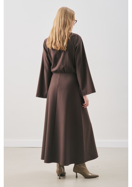 Anvelop Etekli Klasik Elbise Acı Kahve
