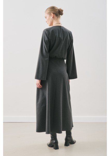 Anvelop Etekli Klasik Elbise Antrasit