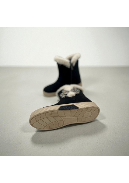 Kız Çocuk Kürklü Kelebek Detaylı Bot fırsatları