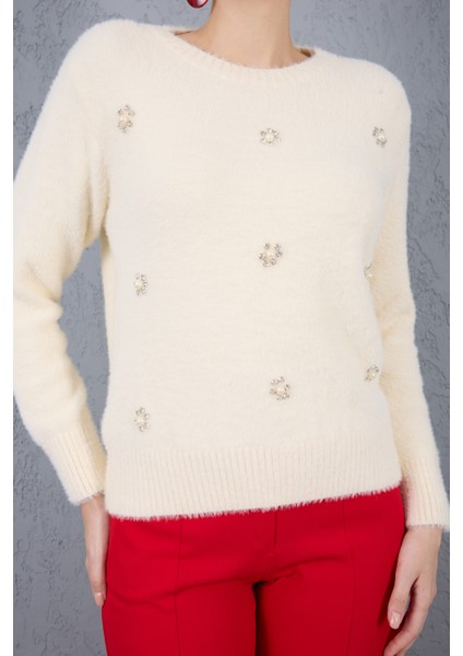 Kadın Ekru Sakal Iplik Taş ve Inci Detaylı Bisiklet Yaka Triko Kazak