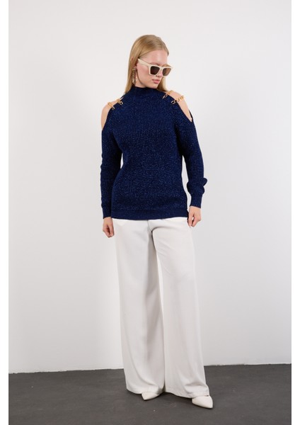 Kadın Koyu Laci Zincir Detaylı Omuz Dekolteli Yarım Balıkçı Yaka Simli Triko Kazak