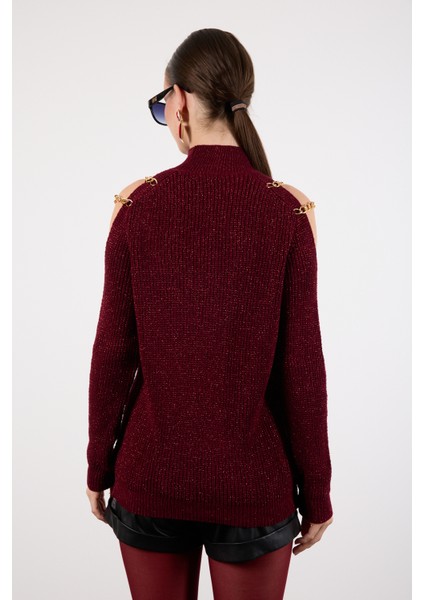 Kadın Bordo Zincir Detaylı Omuz Dekolteli Yarım Balıkçı Yaka Simli Triko Kazak fırsatları