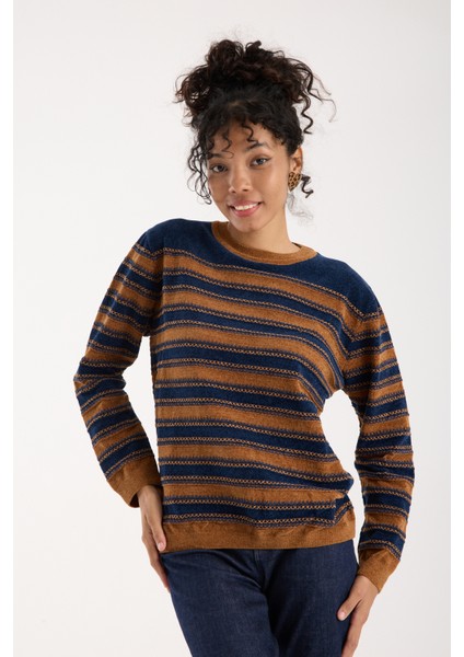 Kadın Laci-Taba Çizgili Çapraz Kontrast Dikiş Detaylı Şönil Kadife Triko Kazak