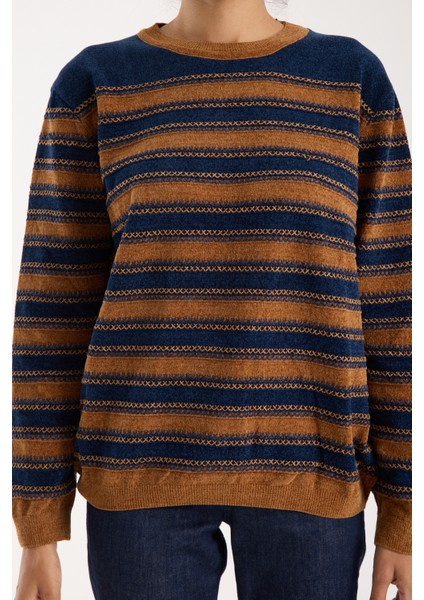 Kadın Laci-Taba Çizgili Çapraz Kontrast Dikiş Detaylı Şönil Kadife Triko Kazak fırsatları