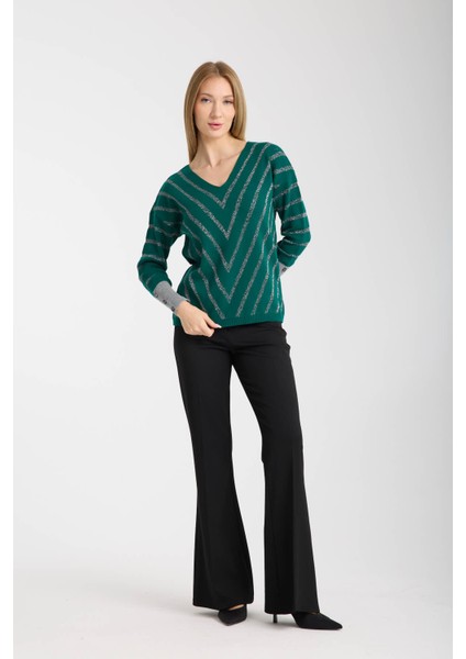 Kadın Koyu Yeşil Simli V Yaka Kazak indirimleri