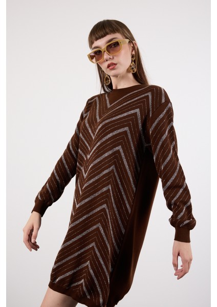 Kadın Acı Kahve Yan Yırtmaçlı Bisiklet Yaka Sim Desenli Triko Bluz fiyatları