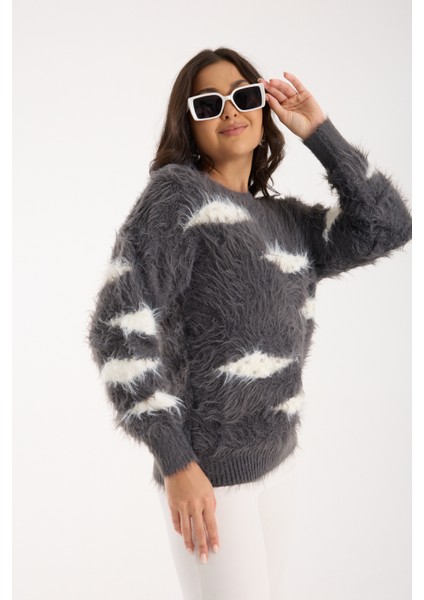 Kadın Füme Sakal Iplik Taş ve Inci Detaylı Bisiklet Yaka Triko Kazak fiyatları