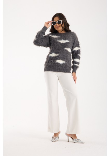 Kadın Füme Sakal Iplik Taş ve Inci Detaylı Bisiklet Yaka Triko Kazak