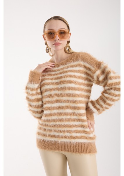 Kadın Bej-Ekru Sakal Iplik Çizgili Bisiklet Yaka Triko Kazak modelleri