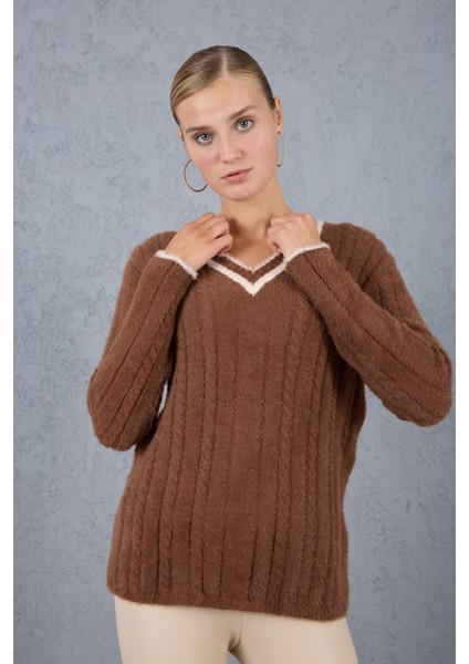 Kadın Kahve Sakal Iplik Kontrast Biyeli V Yaka Triko Kazak