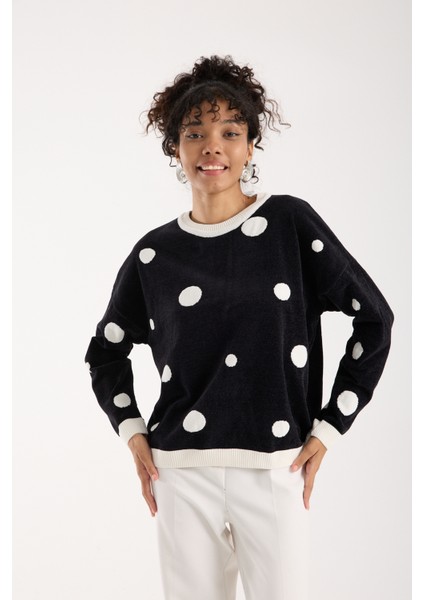 Kadın Siyah Puantiyeli Şönil Kadife Bisiklet Yaka Triko Kazak