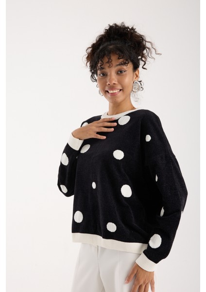 Kadın Siyah Puantiyeli Şönil Kadife Bisiklet Yaka Triko Kazak modelleri