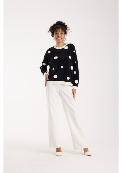 Kadın Siyah Puantiyeli Şönil Kadife Bisiklet Yaka Triko Kazak