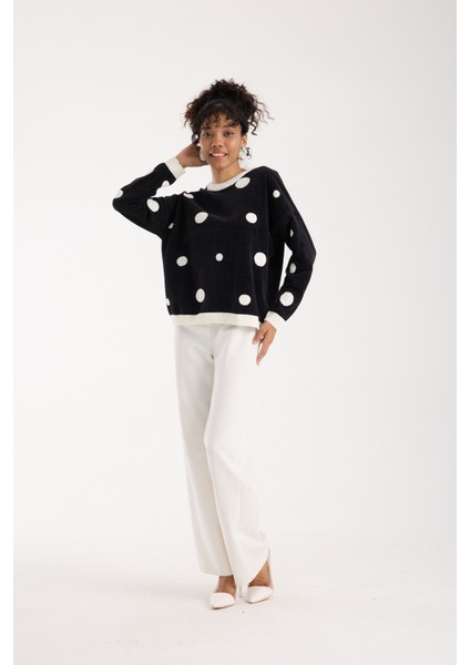 Kadın Siyah Puantiyeli Şönil Kadife Bisiklet Yaka Triko Kazak