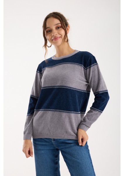 Kadın Gri-Laci Iki Renkli Çapraz Kontrast Dikiş Detaylı Şönil Kadife Triko Bluz