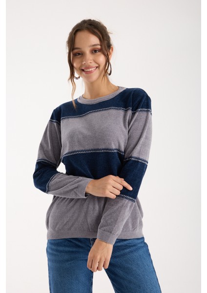 Kadın Gri-Laci Iki Renkli Çapraz Kontrast Dikiş Detaylı Şönil Kadife Triko Bluz fiyatları