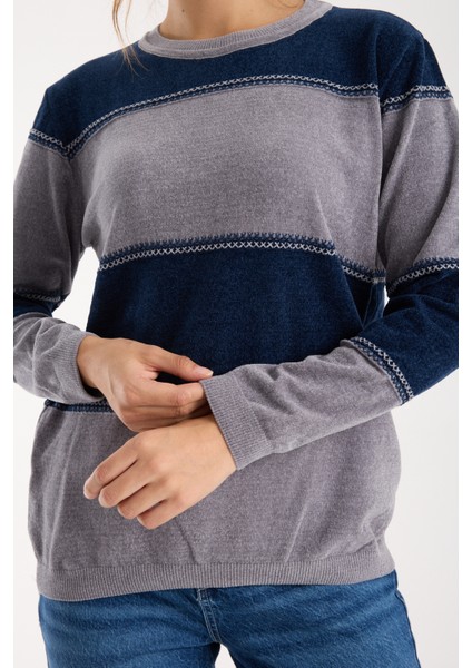 Kadın Gri-Laci Iki Renkli Çapraz Kontrast Dikiş Detaylı Şönil Kadife Triko Bluz modelleri