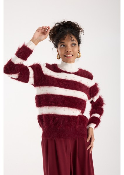 Kadın Bordo Sakal Iplik Taş Detaylı Yarım Balıkçı Yaka Triko Kazak fırsatları