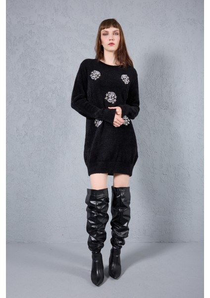 Kadın Siyah Sakal Iplik Boncuk Nakışlı Bisiklet Yaka Triko Kazak fiyatları