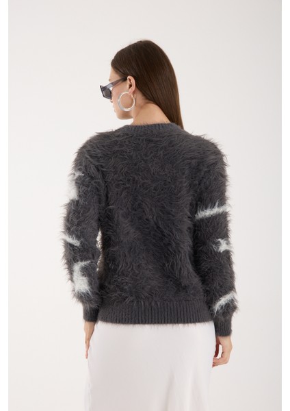 Kadın Füme Sakal Iplik Inci Detaylı Bisiklet Yaka Triko Kazak indirimleri